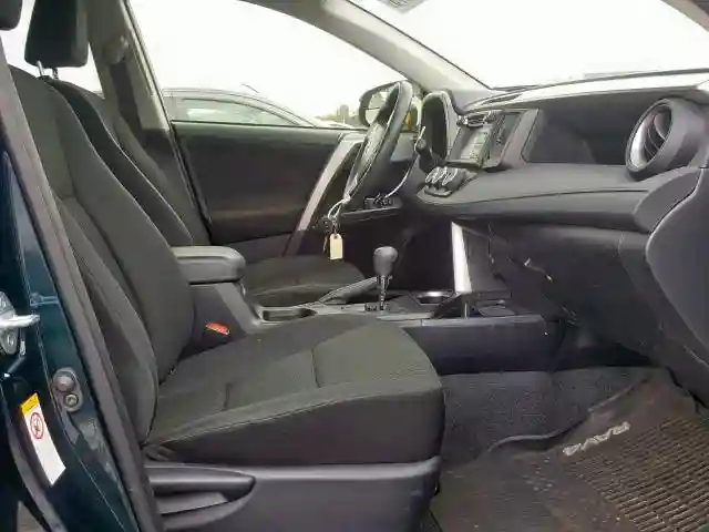 JTMBFREV4HJ170366 2017 TOYOTA RAV4 LE-4