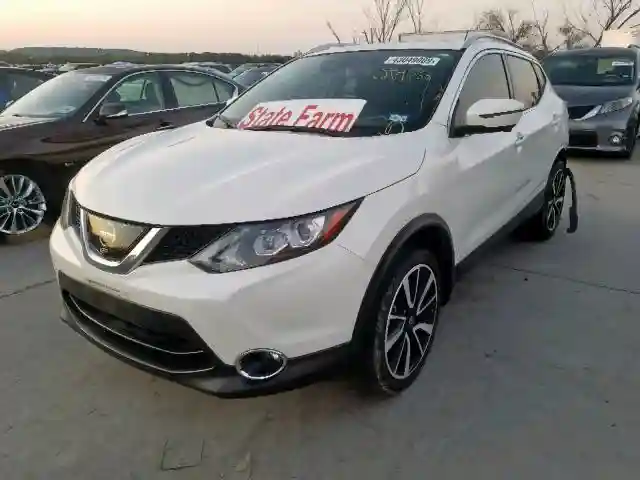 JN1BJ1CP1HW023867 2017 NISSAN ROGUE SPORT S-1