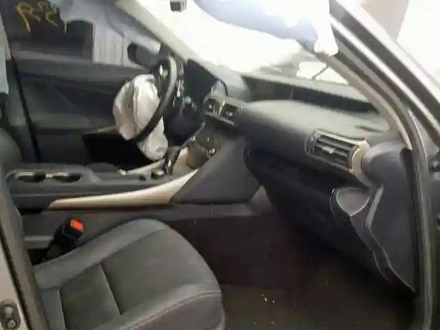 JTHBA1D23J5077424 2018 LEXUS IS 300-4