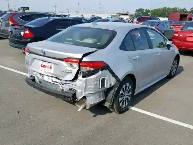 JTDEBRBE8LJ005233 2020 TOYOTA COROLLA LE-3