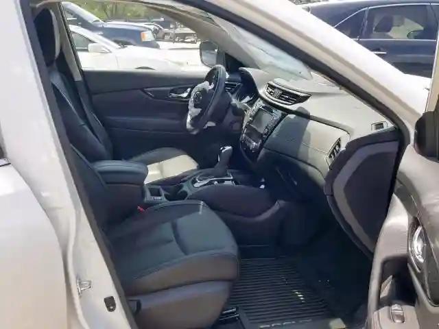 JN8AT2MV9JW330901 2018 NISSAN ROGUE S-4