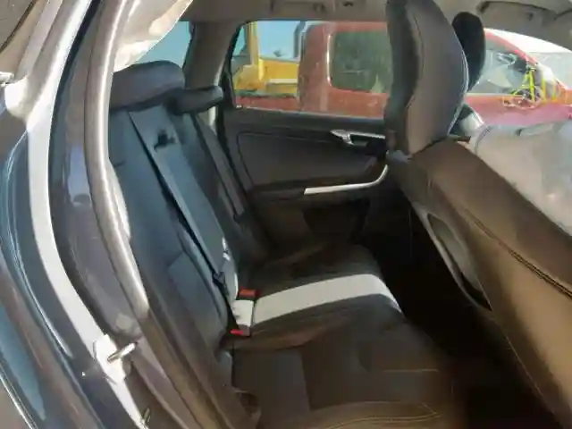 YV440MDU1H2009518 2017 VOLVO XC60 T5-5
