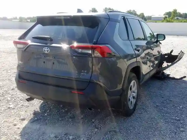 2T3F1RFV2KW055854 2019 TOYOTA RAV4 LE-3