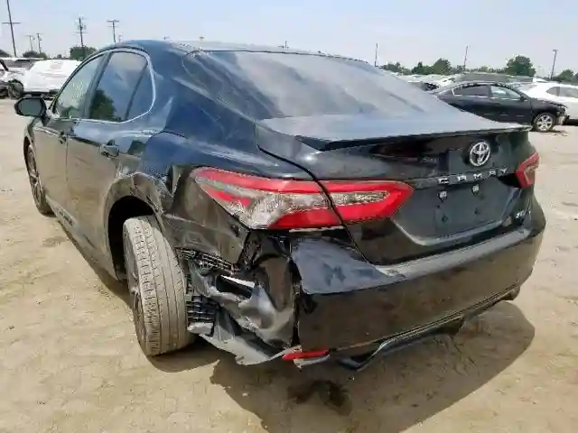 JTNB11HK1J3073259 2018 TOYOTA CAMRY L-2