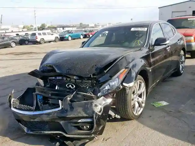 JN1BY1AR2HM770423 2017 INFINITI Q70 3.7-1