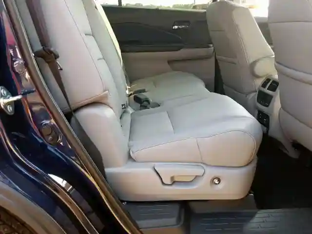 5FNYF6H90HB030295 2017 HONDA PILOT TOURING-5