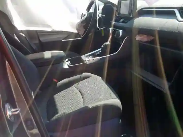 2T3F1RFV2KW055854 2019 TOYOTA RAV4 LE-4