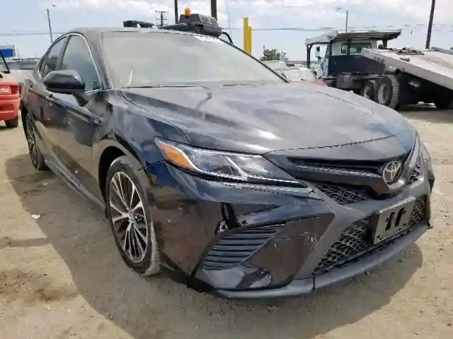 JTNB11HK1J3073259 2018 TOYOTA CAMRY L-0