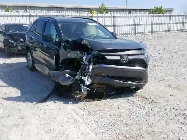 2T3F1RFV2KW055854 2019 TOYOTA RAV4 LE-0