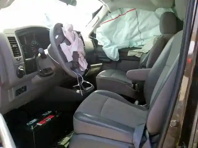5BZBF0AA8HN850181 2017 NISSAN NV 3500-4