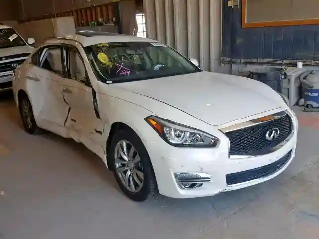 JN1BY1AP8GM220236 2016 INFINITI Q70 3.7-0