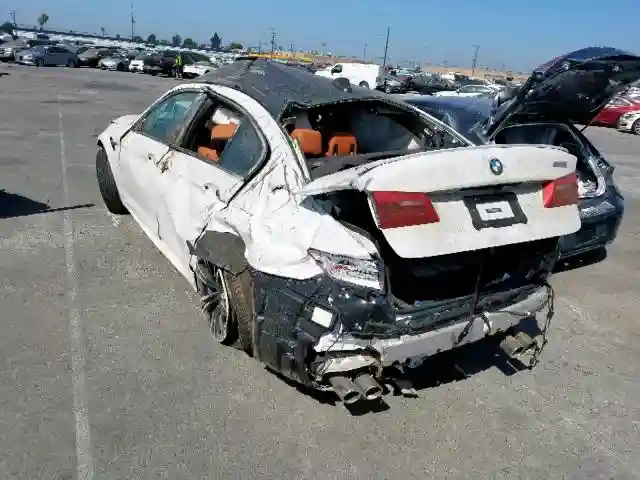 WBSJF0C54JG577481 2018 BMW M5-2