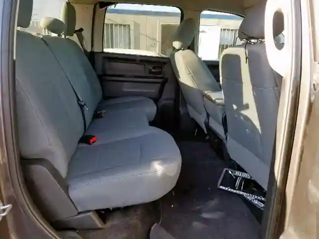 3C63RRGL2JG120393 2018 RAM 3500 ST-5