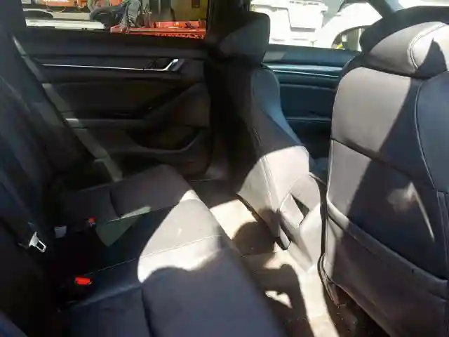 1HGCV1F31JA094392 2018 HONDA ACCORD SPORT-5
