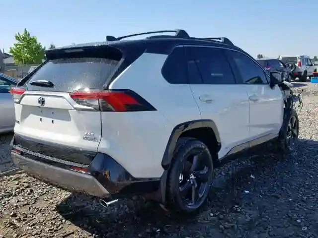 JTMEWRFV6KD504401 2019 TOYOTA RAV4 XSE-3
