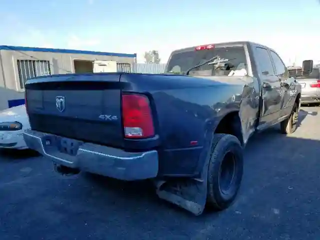 3C63RRGL2JG120393 2018 RAM 3500 ST-3