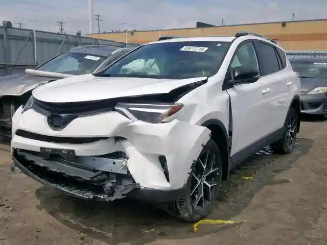 2T3JFREV3JW789091 2018 TOYOTA RAV4 SE-1