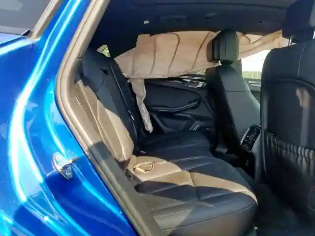 WP1AA2A54HLB80549 2017 PORSCHE MACAN-5