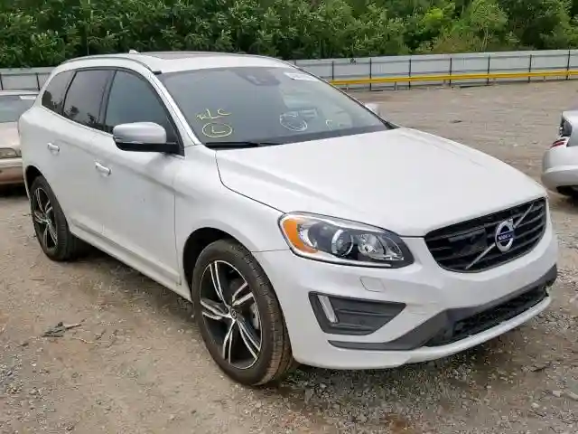 YV449MRS8H2211561 2017 VOLVO XC60 T6-0