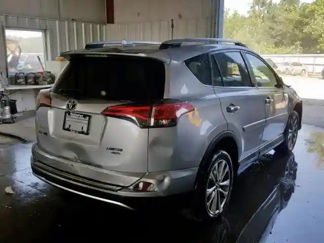 2T3DFREVXJW758806 2018 TOYOTA RAV4 LIMITED-3