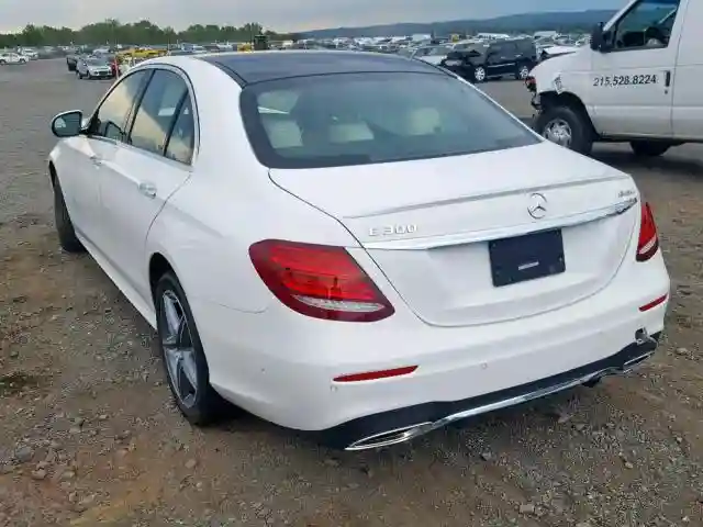 WDDZF4KB5JA388856 2018 MERCEDES-BENZ E 300 4MATIC-2