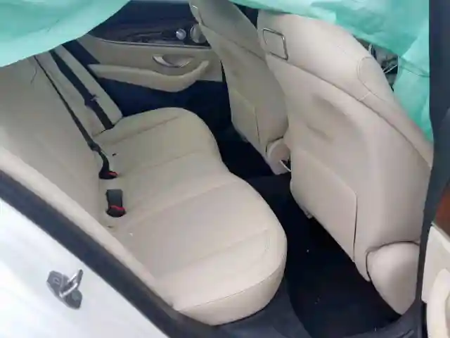 WDDZF4KB5JA388856 2018 MERCEDES-BENZ E 300 4MATIC-5