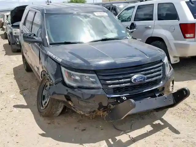 1FM5K8AR5HGB93076 2017 FORD EXPLORER POLICE INTERCEPTOR-0