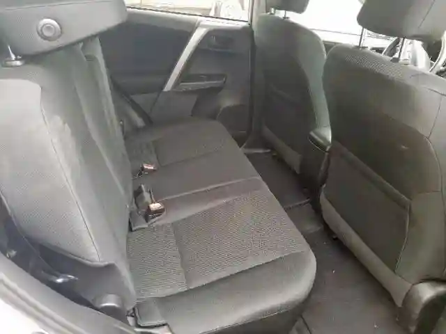 2T3BFREV2JW767068 2018 TOYOTA RAV4 LE-5