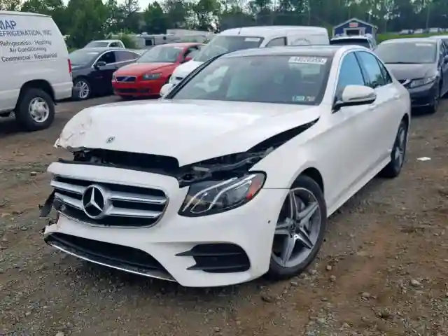 WDDZF4KB5JA388856 2018 MERCEDES-BENZ E 300 4MATIC-1