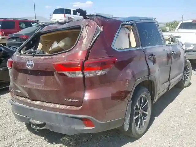 5TDJZRFH7HS410220 2017 TOYOTA HIGHLANDER SE-3
