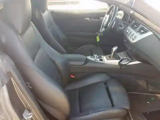 WBALM1C51FE634408 2015 BMW Z4 SDRIVE35IS-4