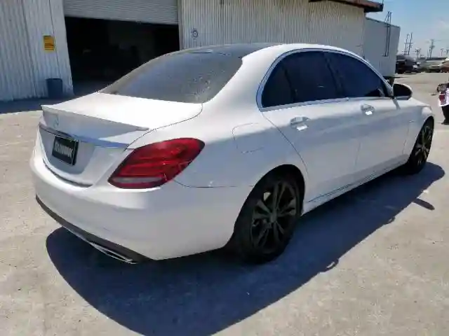 55SWF4JB8FU086411 2015 MERCEDES-BENZ C 300-3