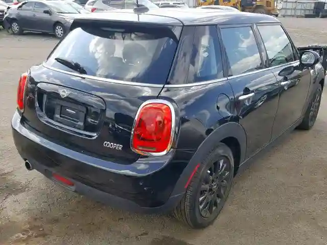 WMWXU1C58K2J02151 2019 MINI COOPER-3