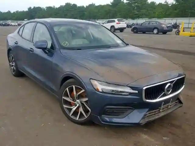 7JRA22TK5KG01014 2019 VOLVO S60 T6-0