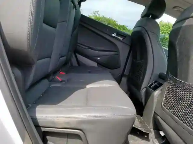 KM8J3CA24HU278347 2017 HYUNDAI TUCSON LIMITED-5