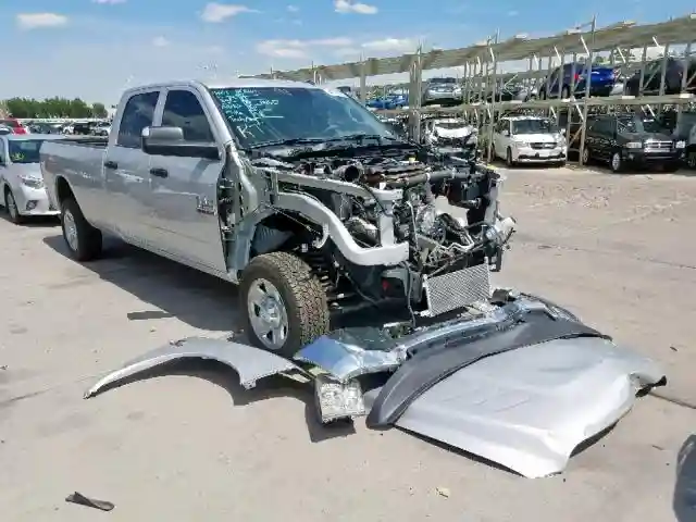 3C63R3GL2JG247142 2018 RAM 3500 ST-0