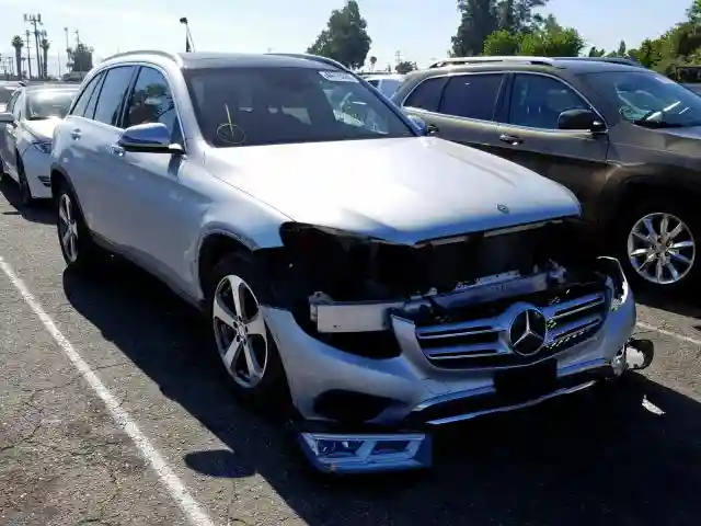 WDC0G4JB5HF174748 2017 MERCEDES-BENZ GLC 300-0
