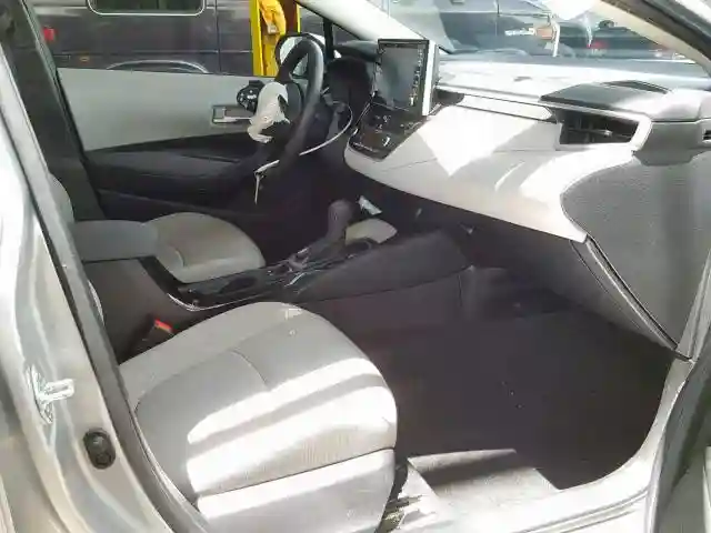JTDHPRAE6LJ003383 2020 TOYOTA COROLLA LE-4