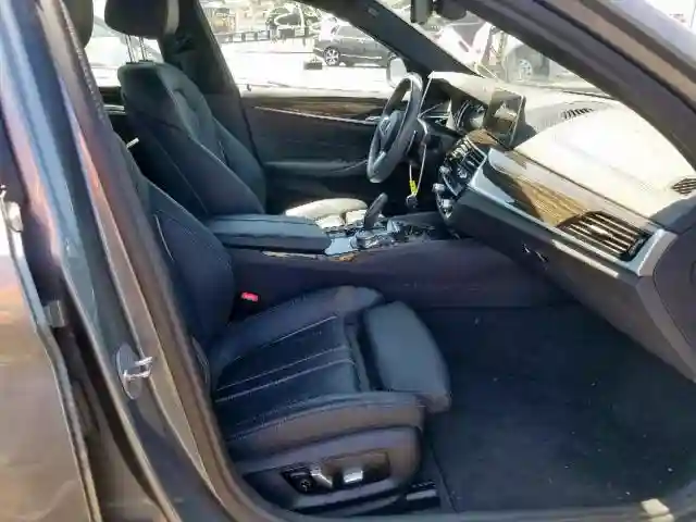 WBAJE5C33HG913943 2017 BMW 540 I-4