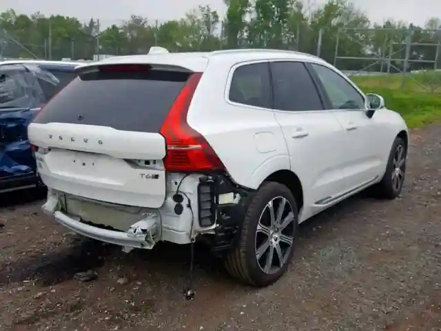 YV4A22RL5J1008238 2018 VOLVO XC60 T6-3