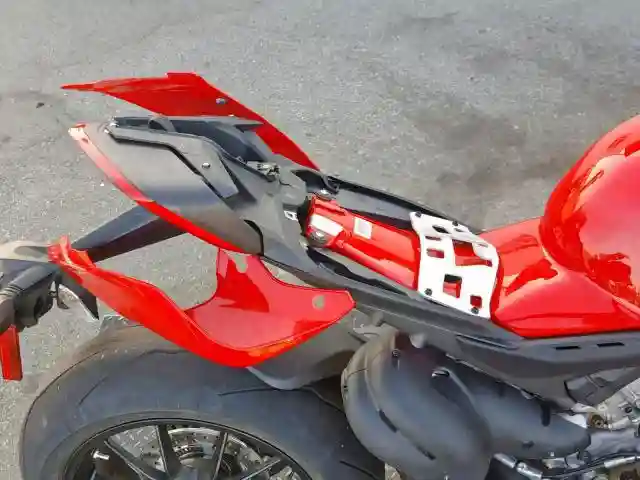 ZDMDAGNW3JB000153 2018 DUCATI PANIGALE V4-5