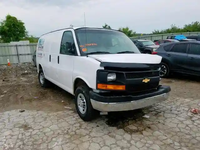 1GCWGAFF4H1348946 2017 CHEVROLET EXPRESS G2500-0