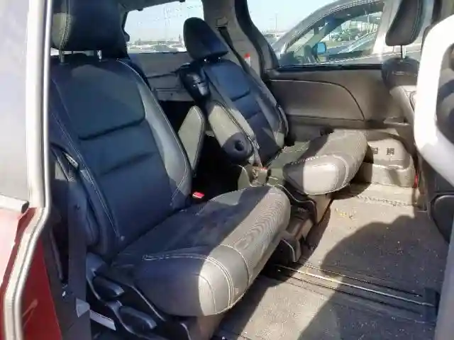5TDXZ3DC9HS808172 2017 TOYOTA SIENNA SE-5