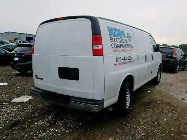 1GCWGAFF4H1348946 2017 CHEVROLET EXPRESS G2500-3