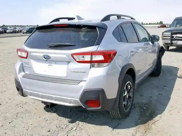 JF2GTADC5JH204538 2018 SUBARU CROSSTREK PREMIUM-3
