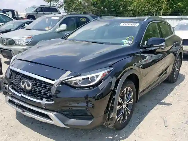 SJKCH5CR2KA008141 2019 INFINITI QX30 ESSENTIAL-1