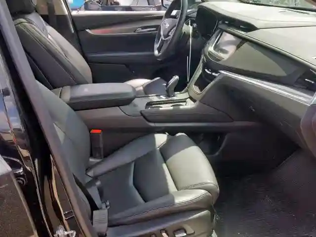 1GYKNCRS3KZ147356 2019 CADILLAC XT5 LUXURY-4