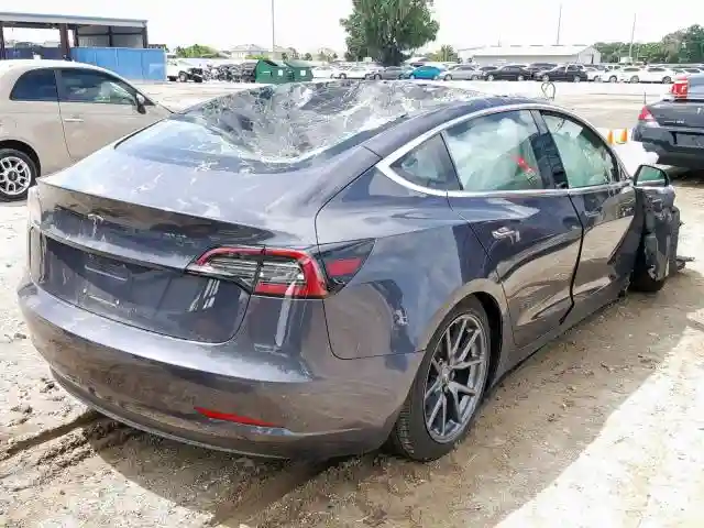 5YJ3E1EA8JF102042 2018 TESLA MODEL 3-3