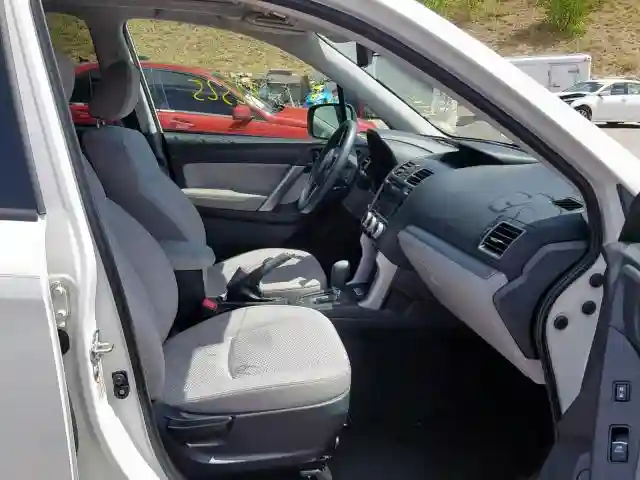 JF2SJAGC1HH434535 2017 SUBARU FORESTER 2.5I PREMIUM-4