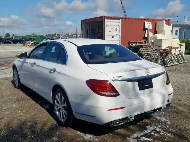 WDDZF4JB0HA161733 2017 MERCEDES-BENZ E 300-2